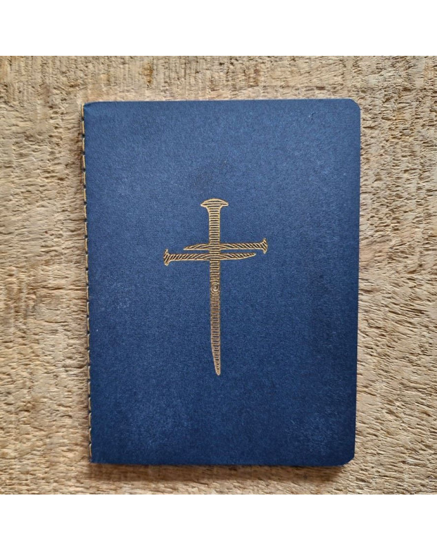 Petit carnet bleu avec croix
