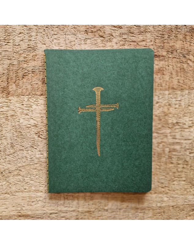 Petit carnet vert avec croix